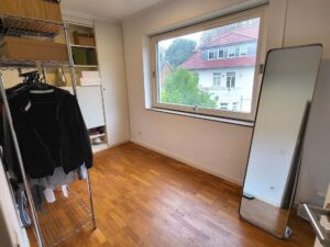 Kinderzimmer: Büro: Ankleidezimmer